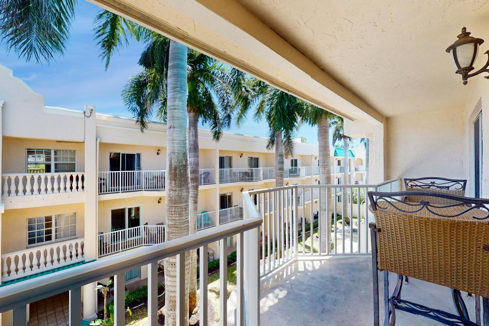 The Palm Bay Club Unit 311 Apartment Сиеста Кий Екстериор снимка